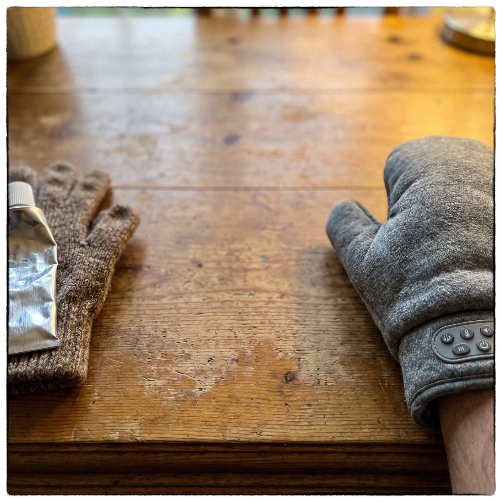 IMG-RA1 cream and glove pushed aside